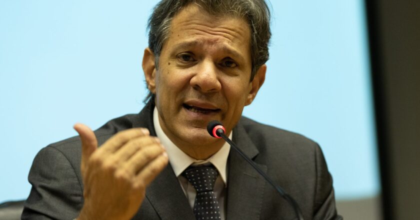 Haddad admite desaceleração, mas descarta risco de recessão