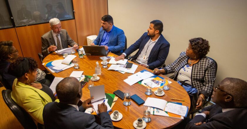 Angola y Brasil retoman cooperación en área de sangre y hemoderivados