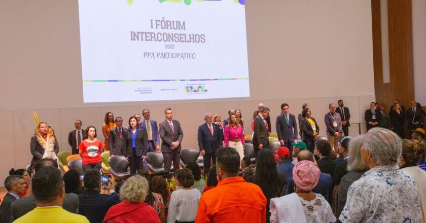 Lula estimula movimentos sociais a se comunicar pelas redes