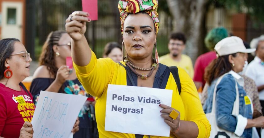 Rio e Brasília têm manifestações contra racismo e em apoio a Vini Jr.