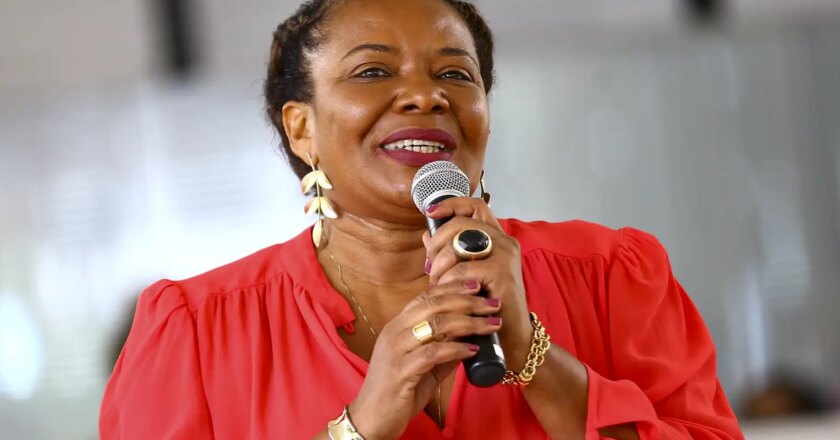 Discurso cantado marca recriação do Ministério da Cultura