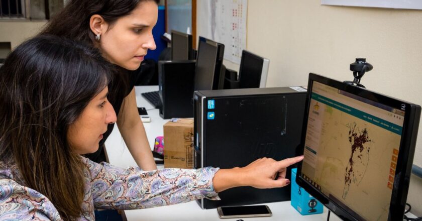 Professora da UFRJ cria monitoramento diário de incêndios florestais