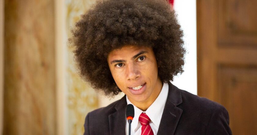 Deputado aponta racismo durante inspeção em voo; Polícia Federal apura