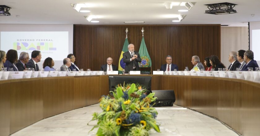 Lula pede agilidade na nomeação de aliados do governo