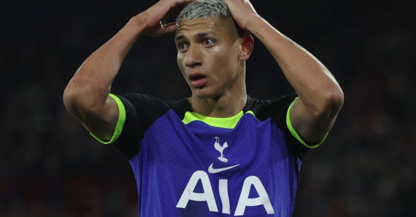 Richarlison critica Conte após queda do Tottenham na Liga dos Campeões