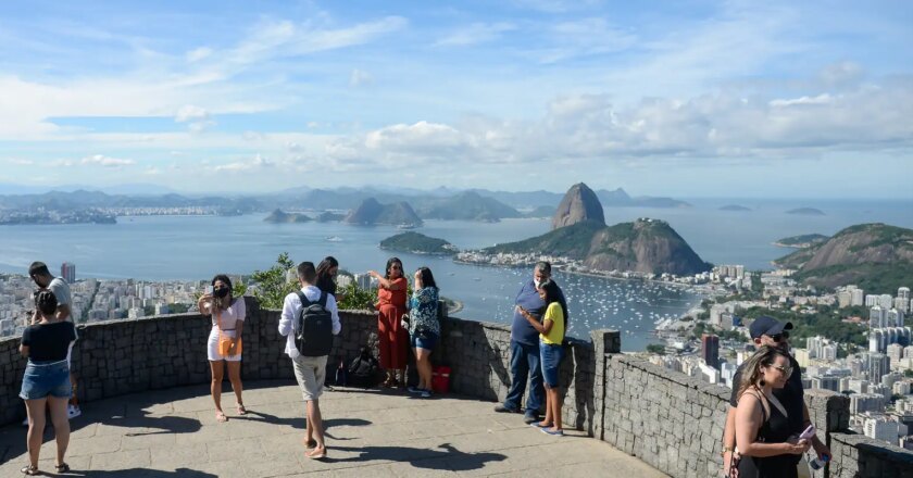 Cidade do Rio tem recorde de calor nesta sexta-feira de carnaval