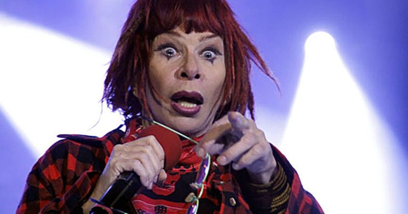 Atingida pela censura, Rita Lee modernizou a música brasileira