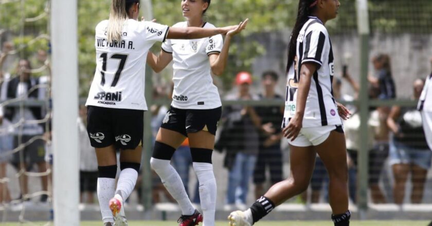 Timão goleia Ceará na estreia da elite do Brasileirão Feminino