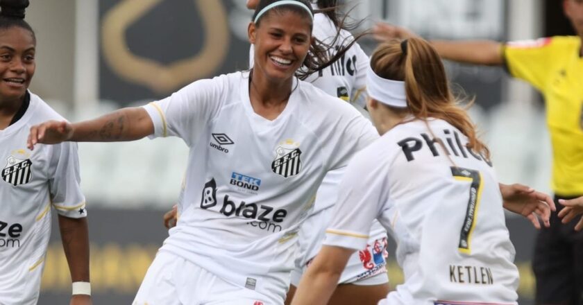 Goleadas de Santos e Cruzeiro marcam o domingo no Brasileirão Feminino