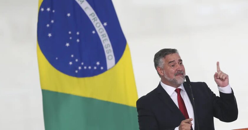 “Comunicação de governo precisa recuperar credibilidade”, diz ministro