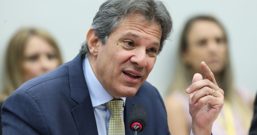Para especialistas, discurso “economês” de Haddad diz respeito ao povo