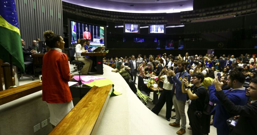 Marielle é homenageada no plenário da Câmara dos Deputados