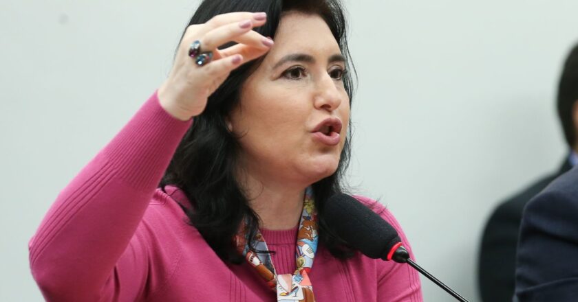 Governo adia entrega do arcabouço fiscal para a próxima semana