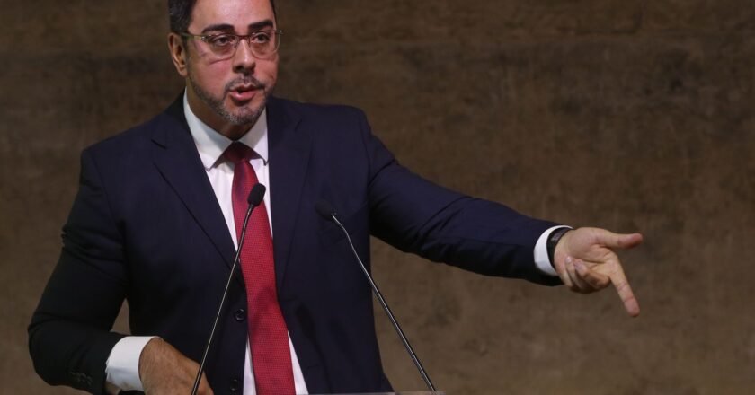 CNJ abre processo disciplinar e afasta juiz Marcelo Bretas do cargo