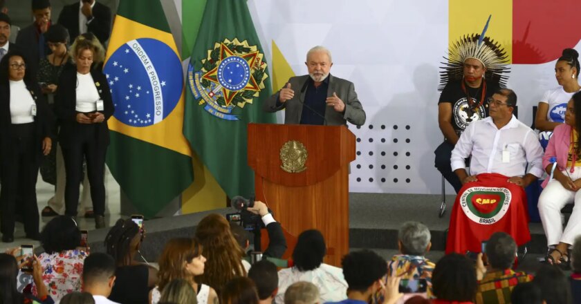 Presidente assina decreto que cria o Conselho de Participação Social