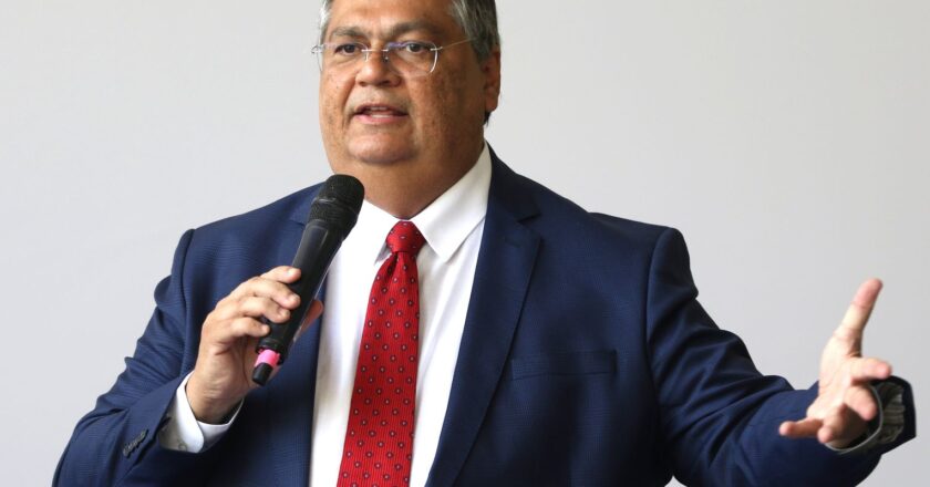 No Rio, governo assina acordos na área de segurança e roubo de cargas