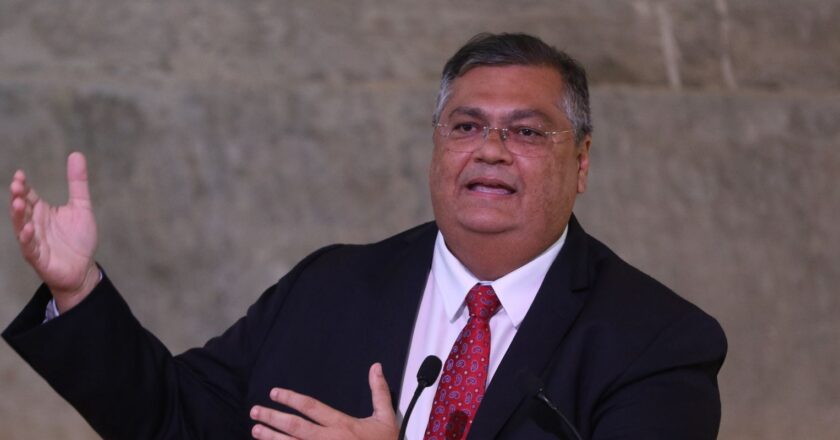 Dino: governo prepara PL para regulamentação das redes sociais