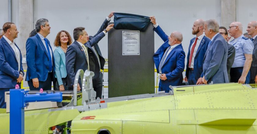 Produção de caças Gripen fortalece indústria nacional, diz José Múcio