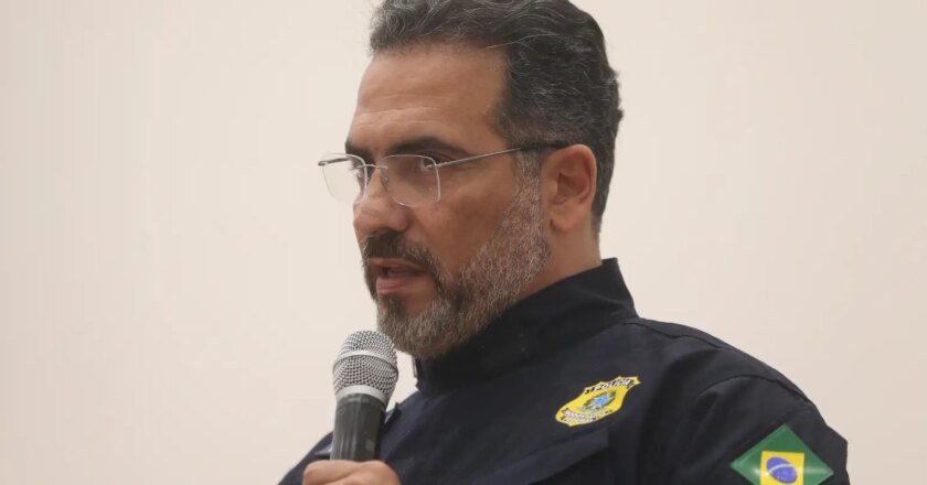 Antônio Fernando Oliveira toma posse como diretor-geral da PRF