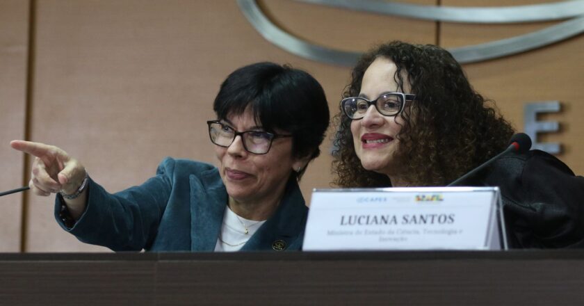 Curso de especialização para professor de ciências terá 8 mil vagas