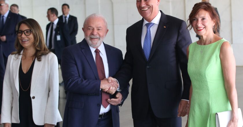 Lula quiere ampliar relaciones con Rumania en agricultura y defensa