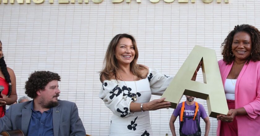 Cultura é do povo brasileiro e precisa ser respeitada, diz ministra