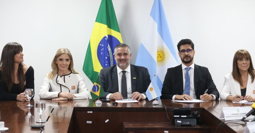 EBC assina protocolos com empresas de comunicação pública argentinas