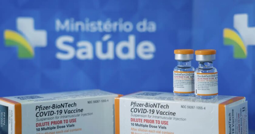 Ministério recebe 7,7 milhões de doses de Pfizer entre hoje e amanhã
