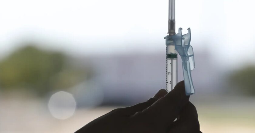 Indígenas têm menos acesso à vacinação contra covid-19, diz pesquisa