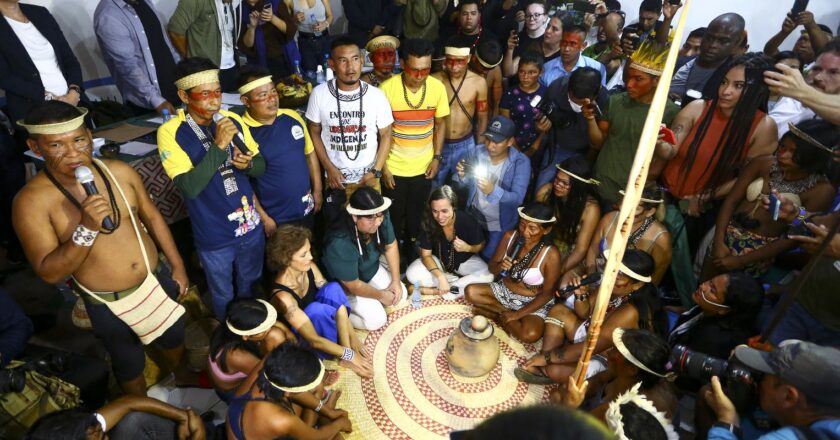 Líderes indígenas e viúvas de Dom e Bruno voltam à região do crime