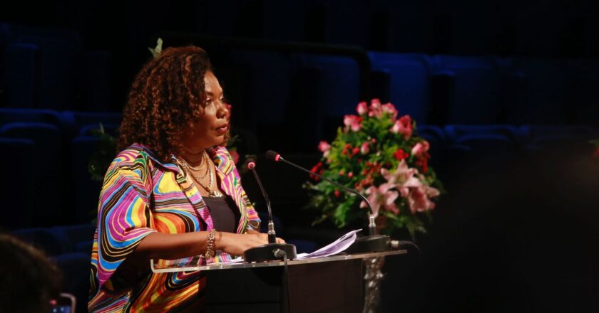 Ministra da Cultura promete apoio federal ao carnaval