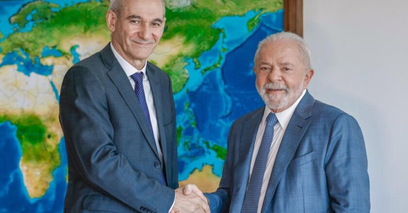 Lula dá posse ao general Marcos Amaro como ministro do GSI