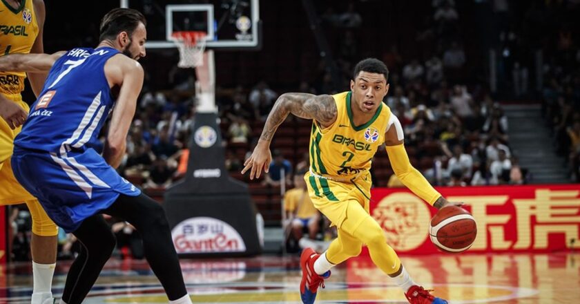 Basquete: alvo de racismo na Espanha, Yago Mateus enaltece Vini Jr.